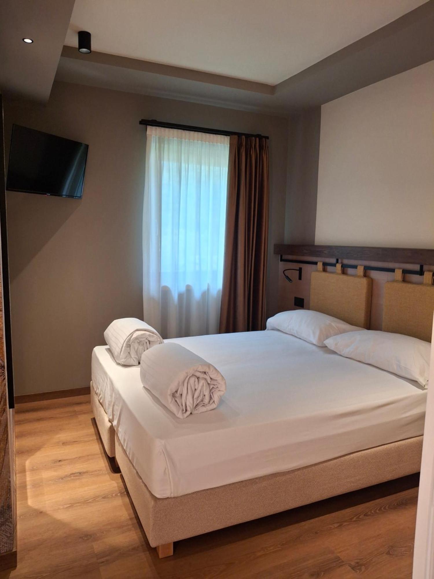 Hotel Dolomiti Saone Tione di Trento Exterior photo